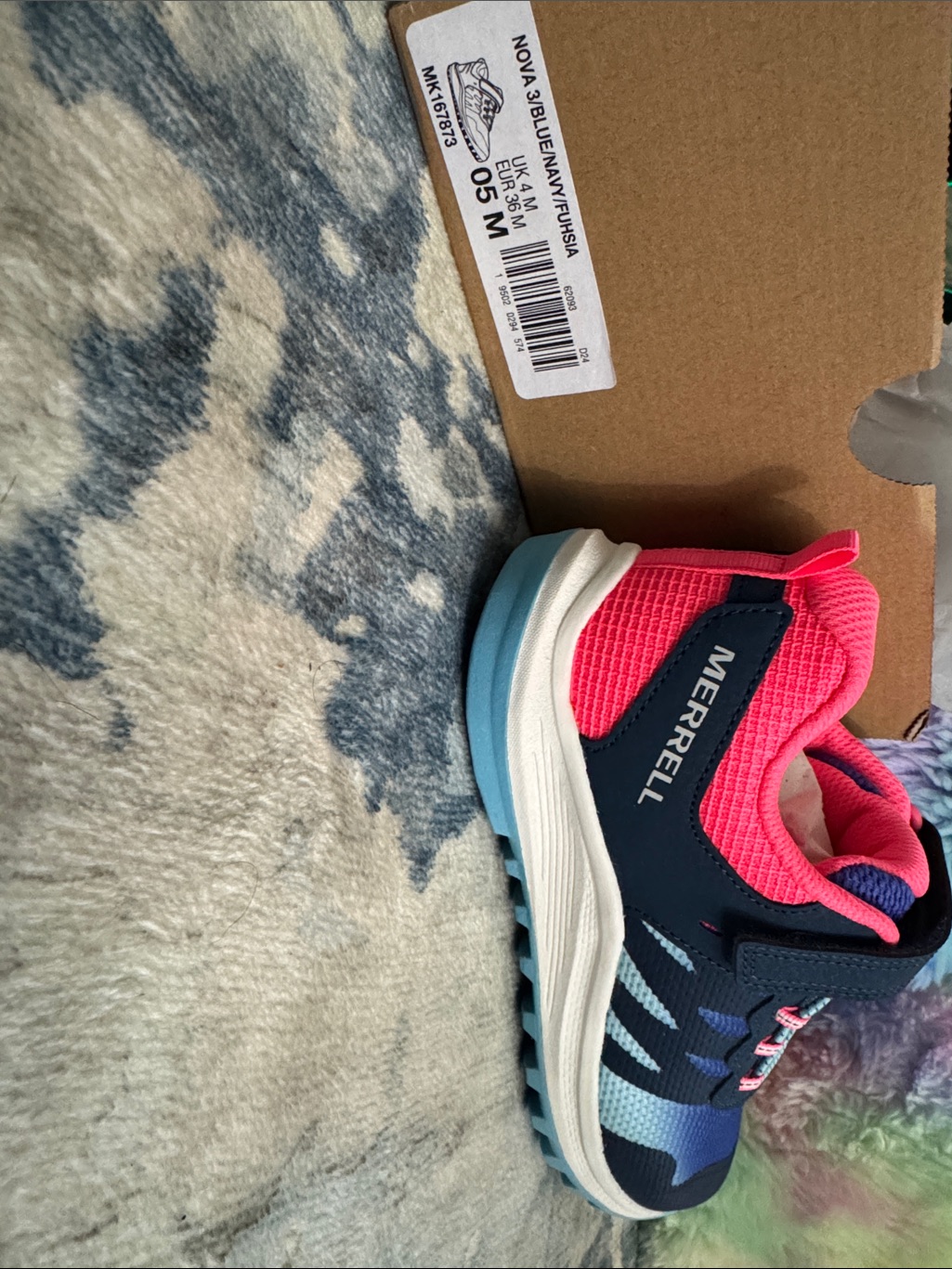 Merrell Kids Sneaker In Hot Pink & Navy With Light Blue Accents